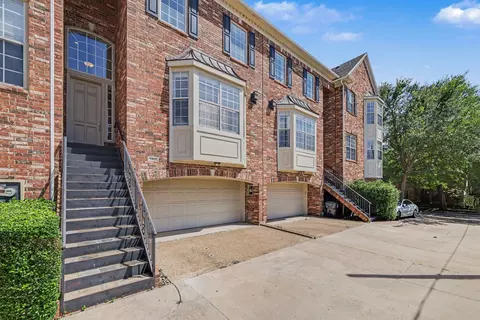 2811 Welborn St, Dallas, TX 75219