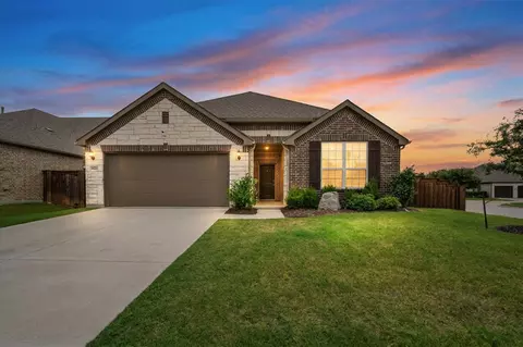 2601 Creswick Dr, Venus, TX 76084