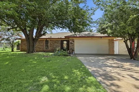 641 Deborah Ct, Burleson, TX 76028