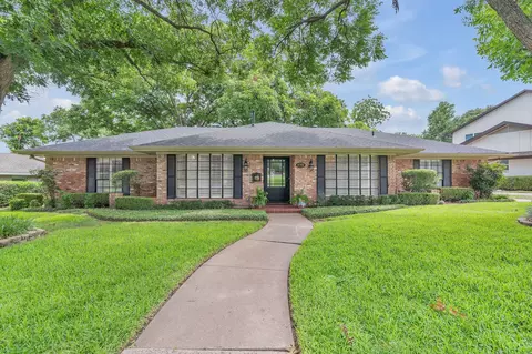 4701 Fieldcrest Dr, Fort Worth, TX 76109