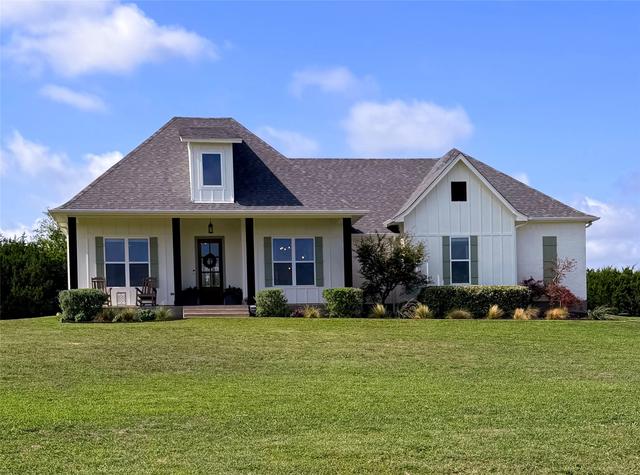 400 Stone Mountain Ct, Cresson, TX 76035