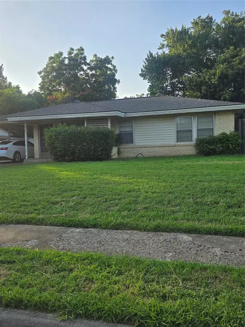 2251 Cambridge Dr, Irving, TX 75061