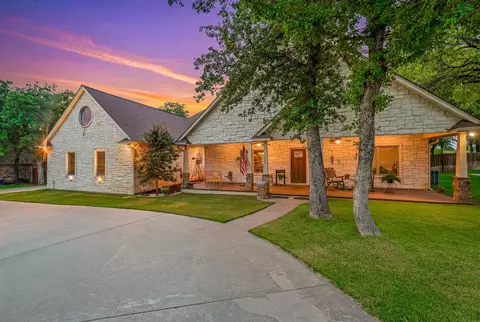 1085 Walking Horse Dr, Stephenville, TX 76401