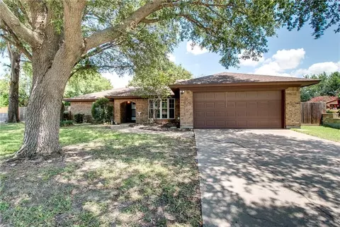 9928 Ivy Leaf Ln, Fort Worth, TX 76108