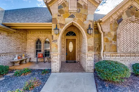 145 Antler Ridge Ct, Azle, TX 76020