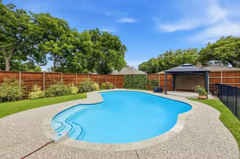 1520 Throwbridge Ln, Plano, TX 75023