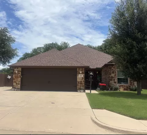 310 Donna Cir, Granbury, TX 76049