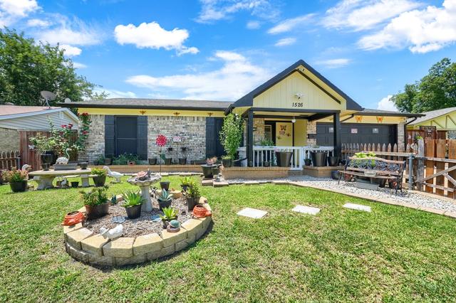 1526 Bitter Creek Dr, Garland, TX 75040