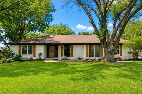 6505 Riviera Dr, North Richland Hills, TX 76180