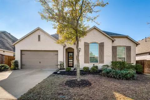 3921 Redbud Dr, Aubrey, TX 76227