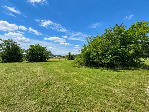 225 Half Moon Way, Runaway Bay, TX 76426