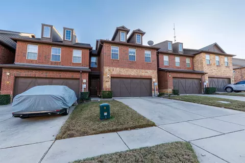 394 Teague Dr, Lewisville, TX 75067