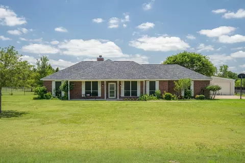 697 Meadowview Cir, Van Alstyne, TX 75495