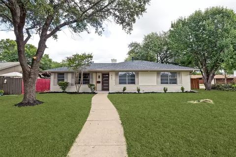 437 Summit Dr, Richardson, TX 75081