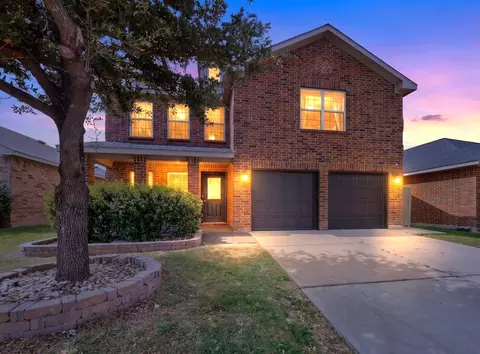 1524 Quails Nest Dr, Fort Worth, TX 76177