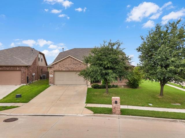 2400 Canyon Wren Ln, Fort Worth, TX 76244