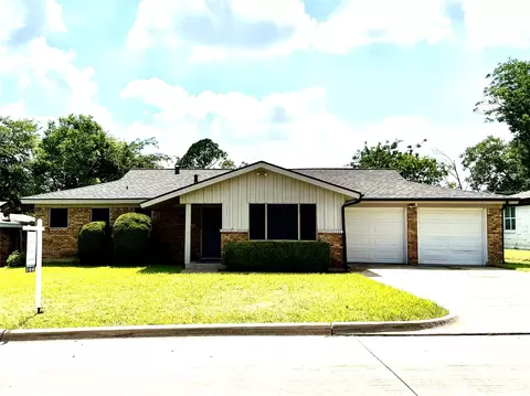 5017 Wyoming Trl, North Richland Hills, TX 76180