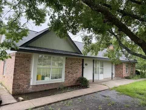 1101 N Atkins Dr, Celeste, TX 75423