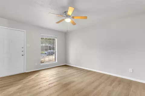 6470 Tumbling Creek Trl, Dallas, TX 75241