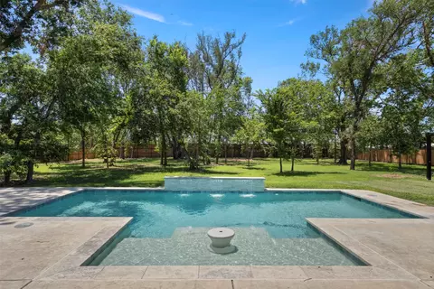 Exterior - 904 Taylor Br, Springtown, TX 76082 photo 7 of 11