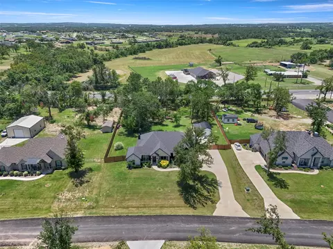 View/Area - 904 Taylor Br, Springtown, TX 76082 photo 2 of 4