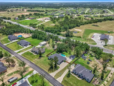 View/Area - 904 Taylor Br, Springtown, TX 76082 photo 4 of 4