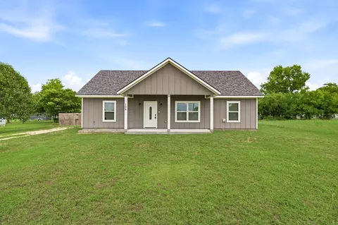106 Billy Dale Ct, Hackberry, TX 75036