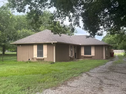 513 S Carter St, Whitewright, TX 75491