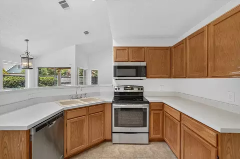 3408 Meadowview Dr, Corinth, TX 76210