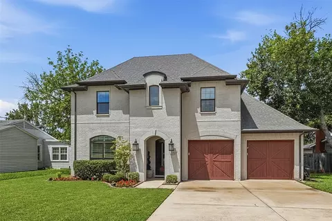 725 Edgefield Rd, Fort Worth, TX 76107