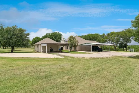 3007 Mcreynolds Rd, Sanger, TX 76266