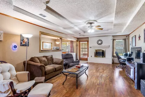 212 Casas Del Sur St, Granbury, TX 76049
