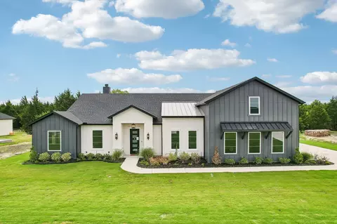 3080 Glen Oaks Dr, Waxahachie, TX 75165