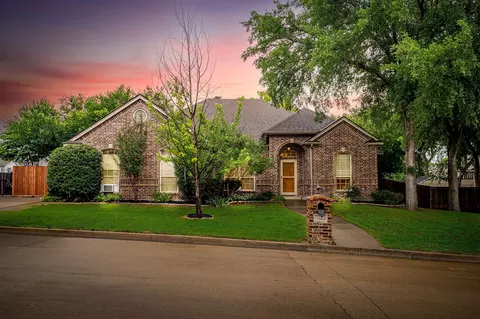 303 Blue Berry Ln, Aledo, TX 76008