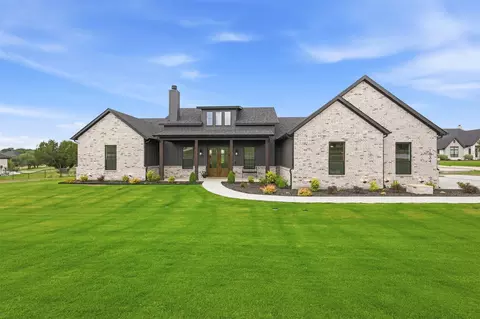 1034 Kingsley Ct, Weatherford, TX 76087