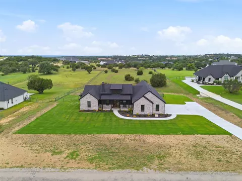 1034 Kingsley Ct, Weatherford, TX 76087