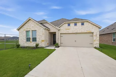 1236 Haggetts Pond Rd, Forney, TX 75126