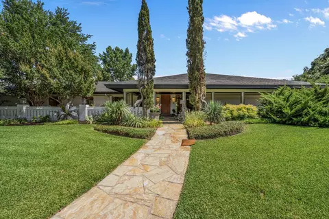 4301 Briarhaven Rd, Fort Worth, TX 76109