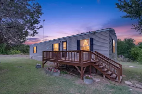 2708 Frontier Trl, Granbury, TX 76048
