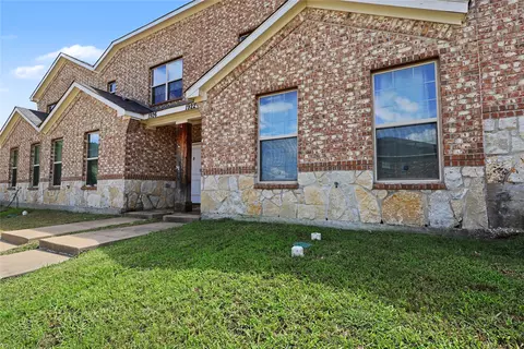 1922 Timber Oaks Dr, Garland, TX 75040