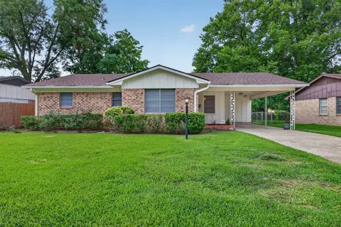 3329 Red Bud Ln, Shreveport, LA 71108