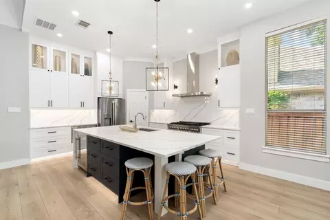 905 Rolling Meadows Ct, Allen, TX 75013
