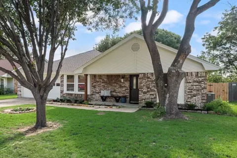 577 Bluebonnet Dr, Keller, TX 76248