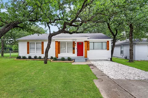 1213 Glenda Dr, Bedford, TX 76022