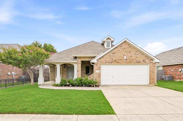 6532 Fairview Dr, Watauga, TX 76148