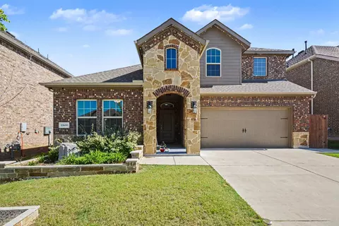 10600 Breezeway Dr, Aubrey, TX 76227