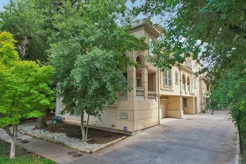 4229 N Hall St #D, Dallas, TX 75219
