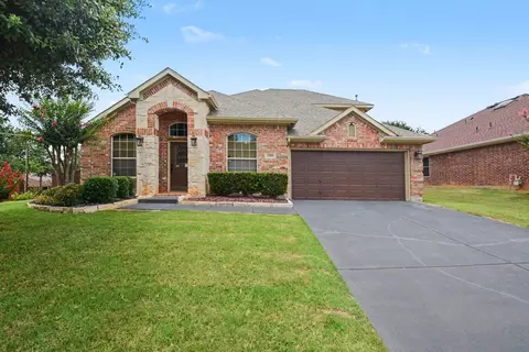 2801 Warwick Dr, Corinth, TX 76210