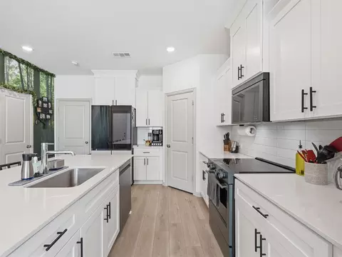 5368 Cornerstone St, Haltom City, TX 76117
