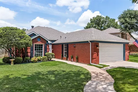 7505 Olympia Trl, Fort Worth, TX 76137